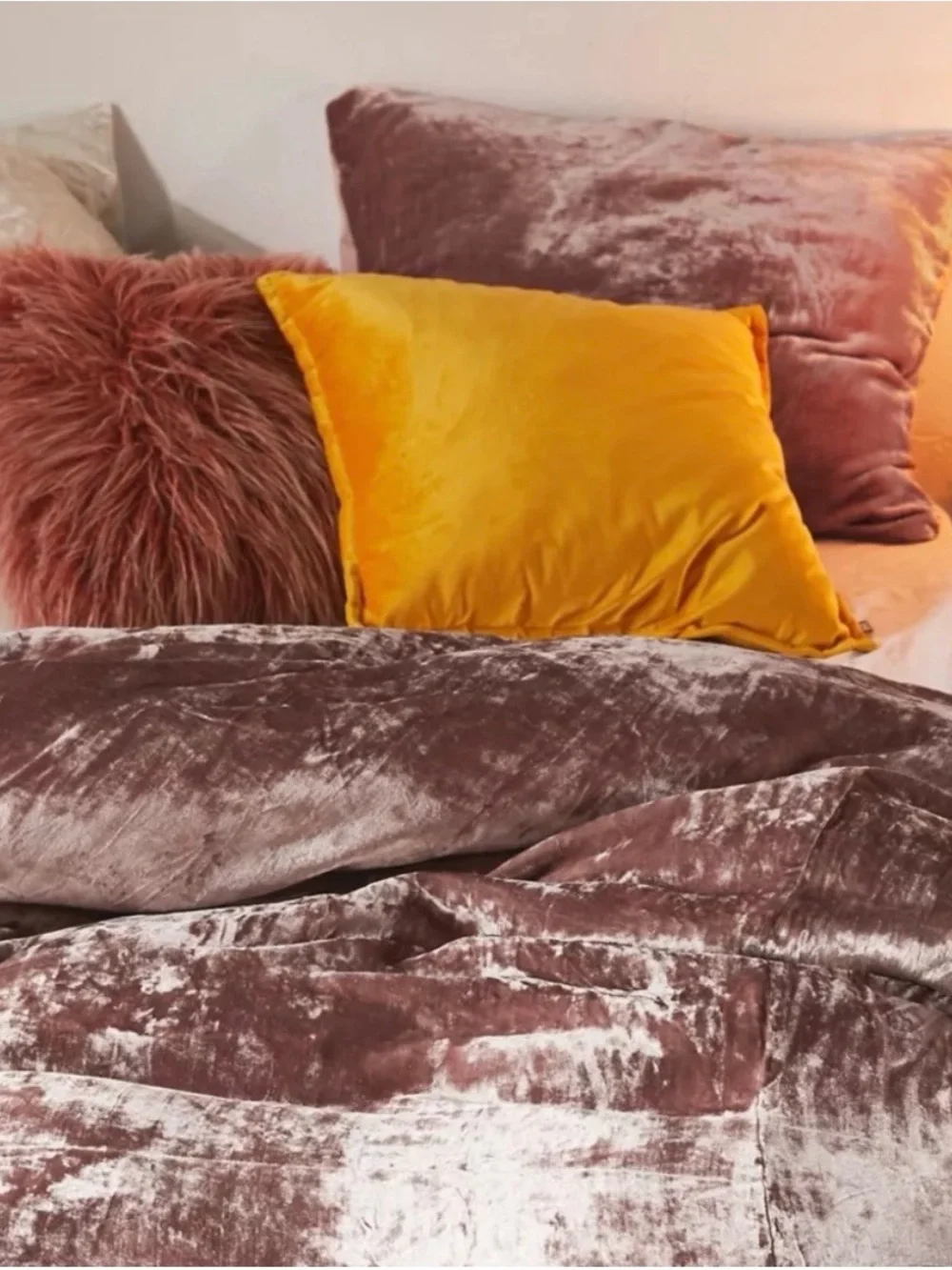 Full/Queen Crushed Velvet Duvet Cover and Shams Set New Without Tags